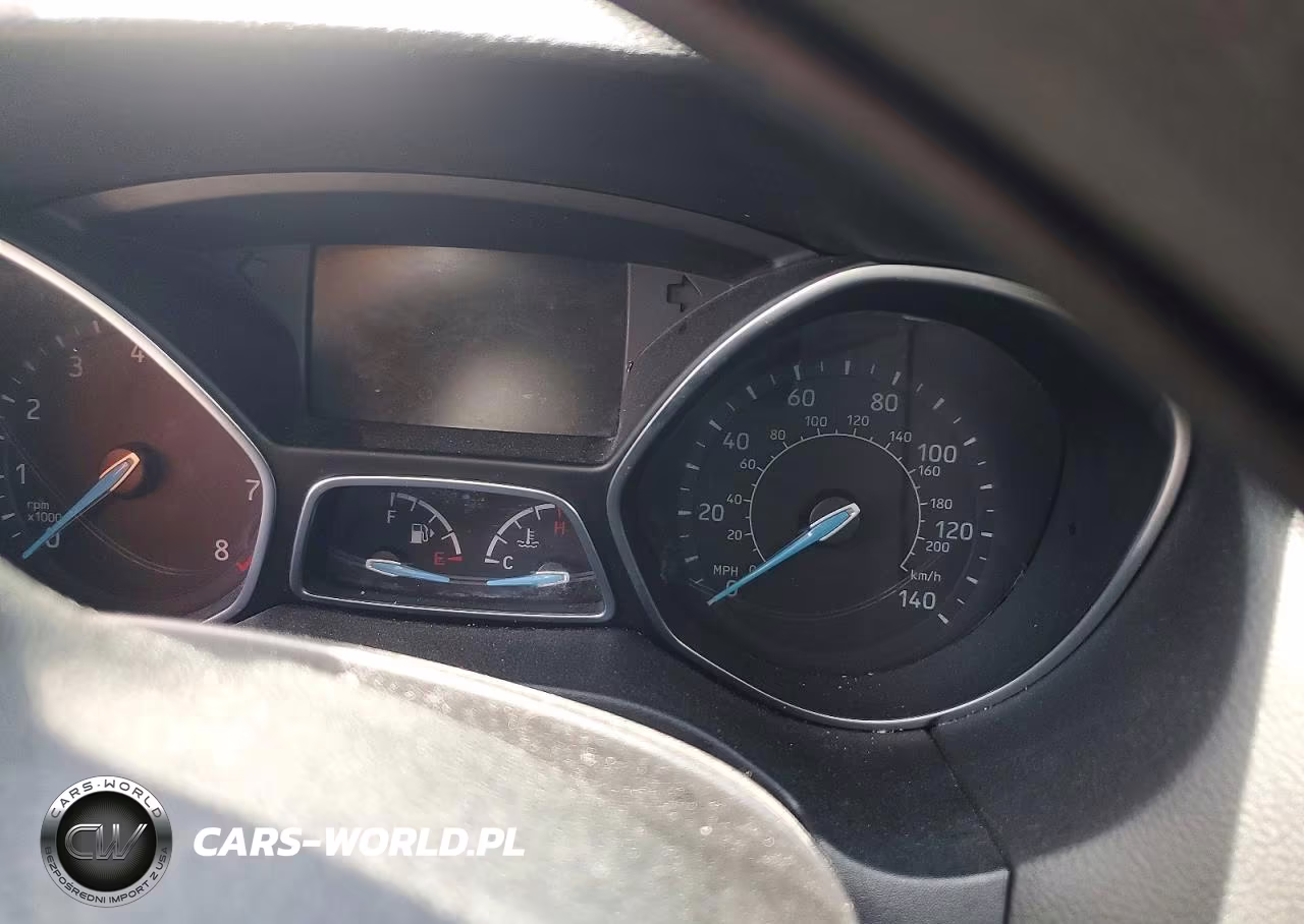 2018 Ford Focus Se VIN:1FADP3FE9JL303169 - 9