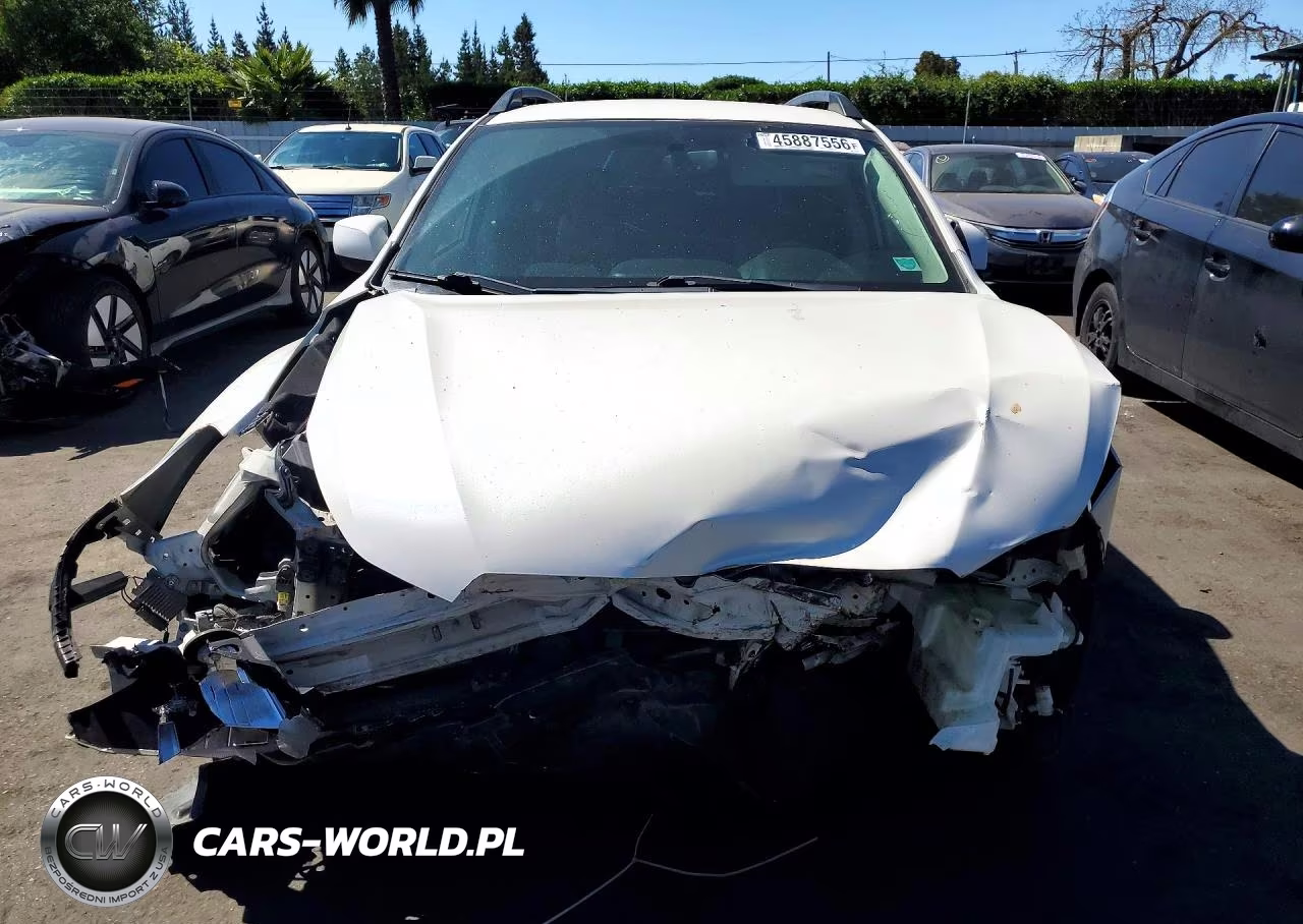 2014 Subaru Impreza Sport Premium VIN:JF1GPAL61E8226840 - 5