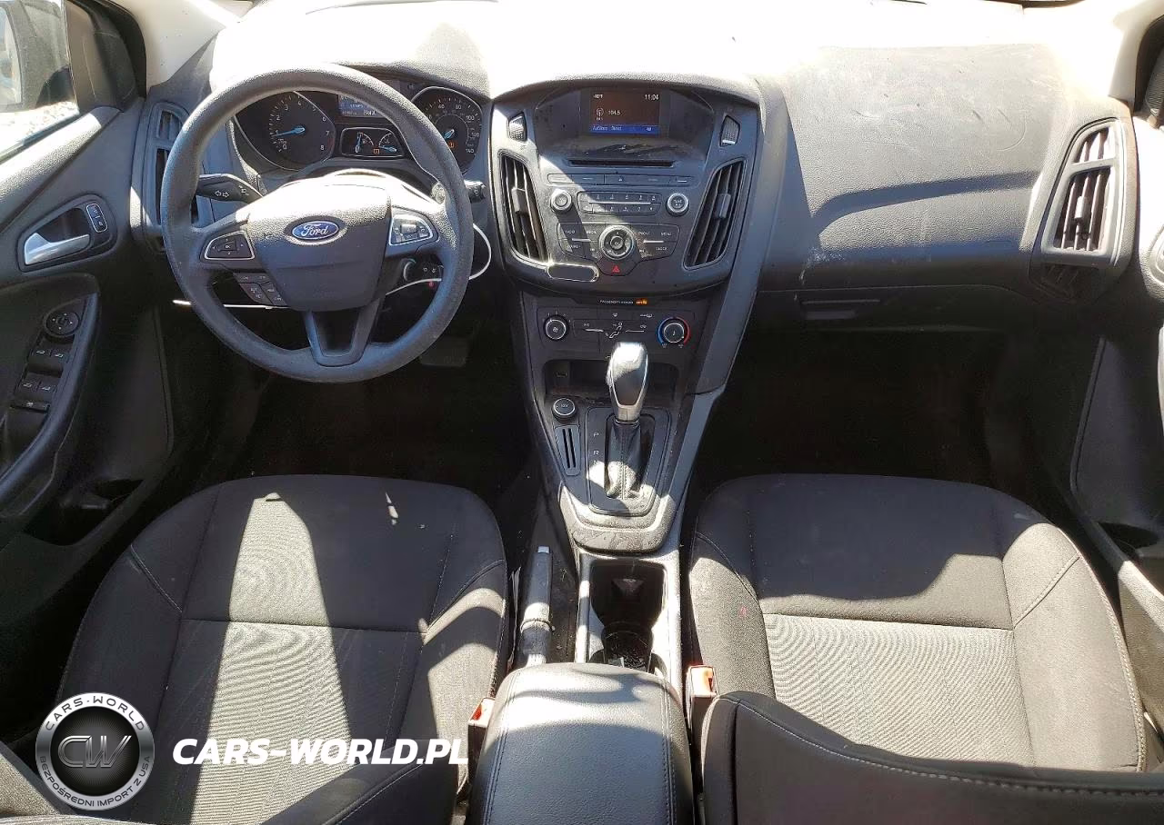 2016 Ford Focus Se VIN:1FADP3K24GL335712 - 8