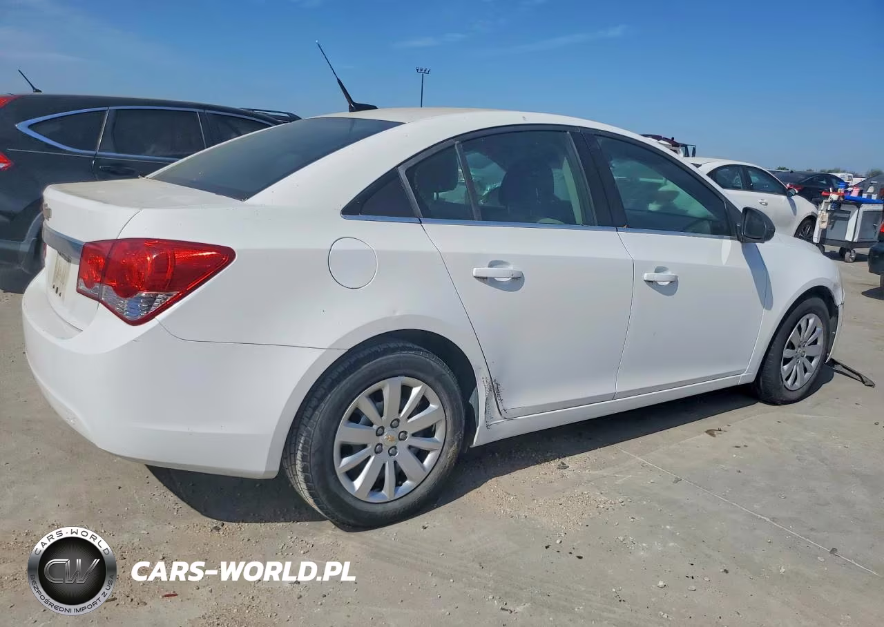 2011 Chevrolet Cruze Ls VIN:1G1PC5SH3B7188179 - 3