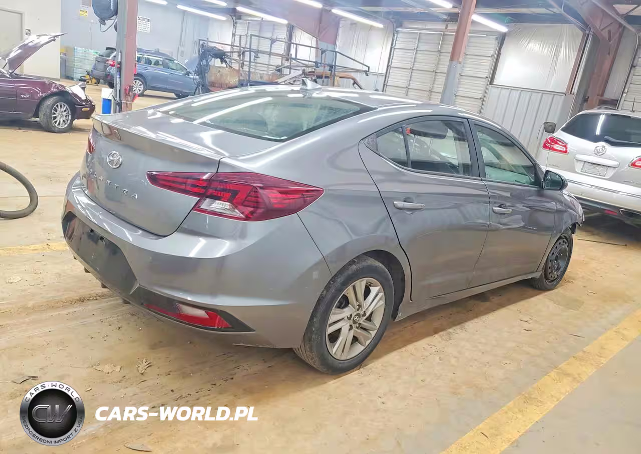 2019 Hyundai Elantra Sel VIN:5NPD84LF0KH470777 - 3