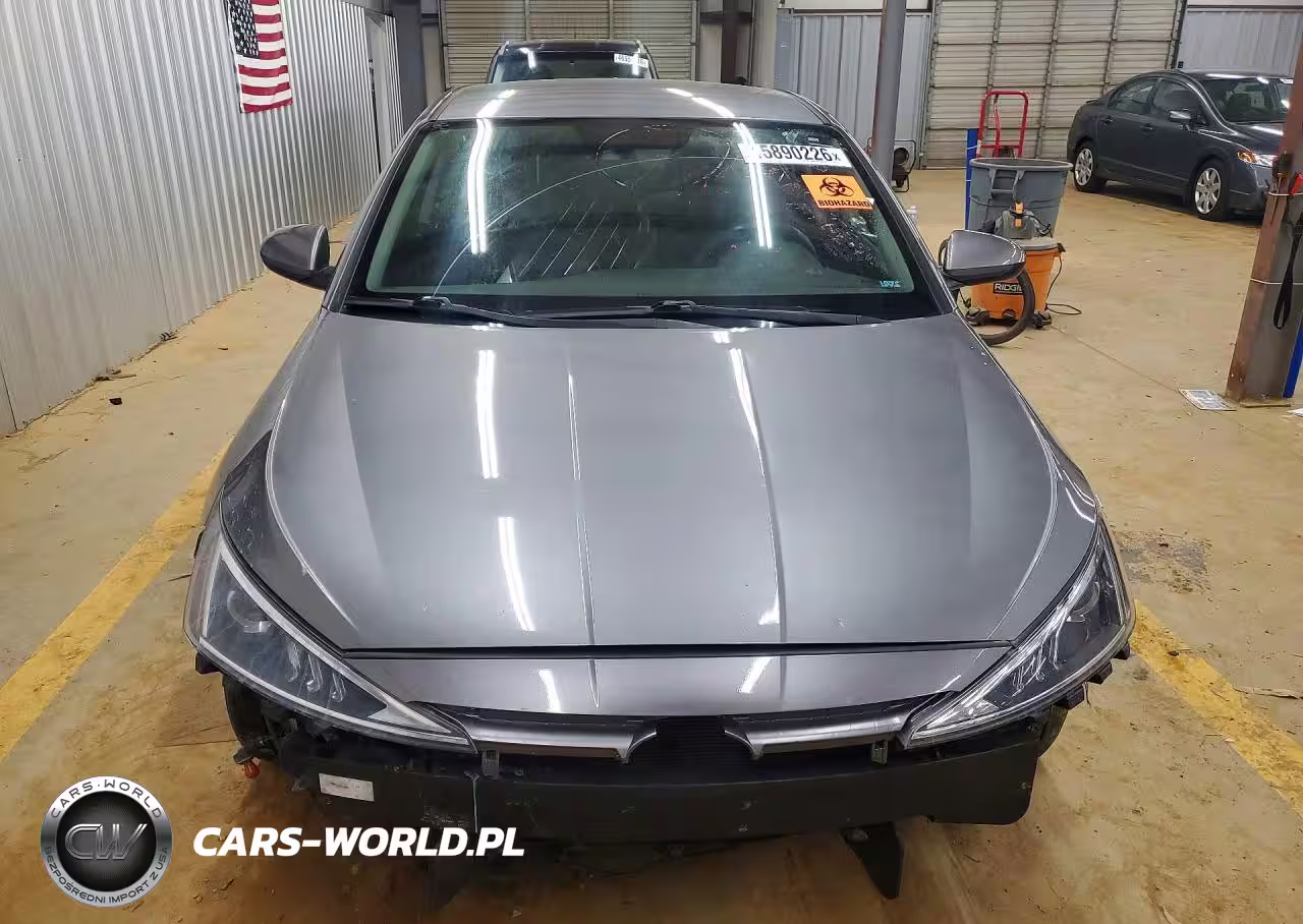 2019 Hyundai Elantra Sel VIN:5NPD84LF0KH470777 - 4