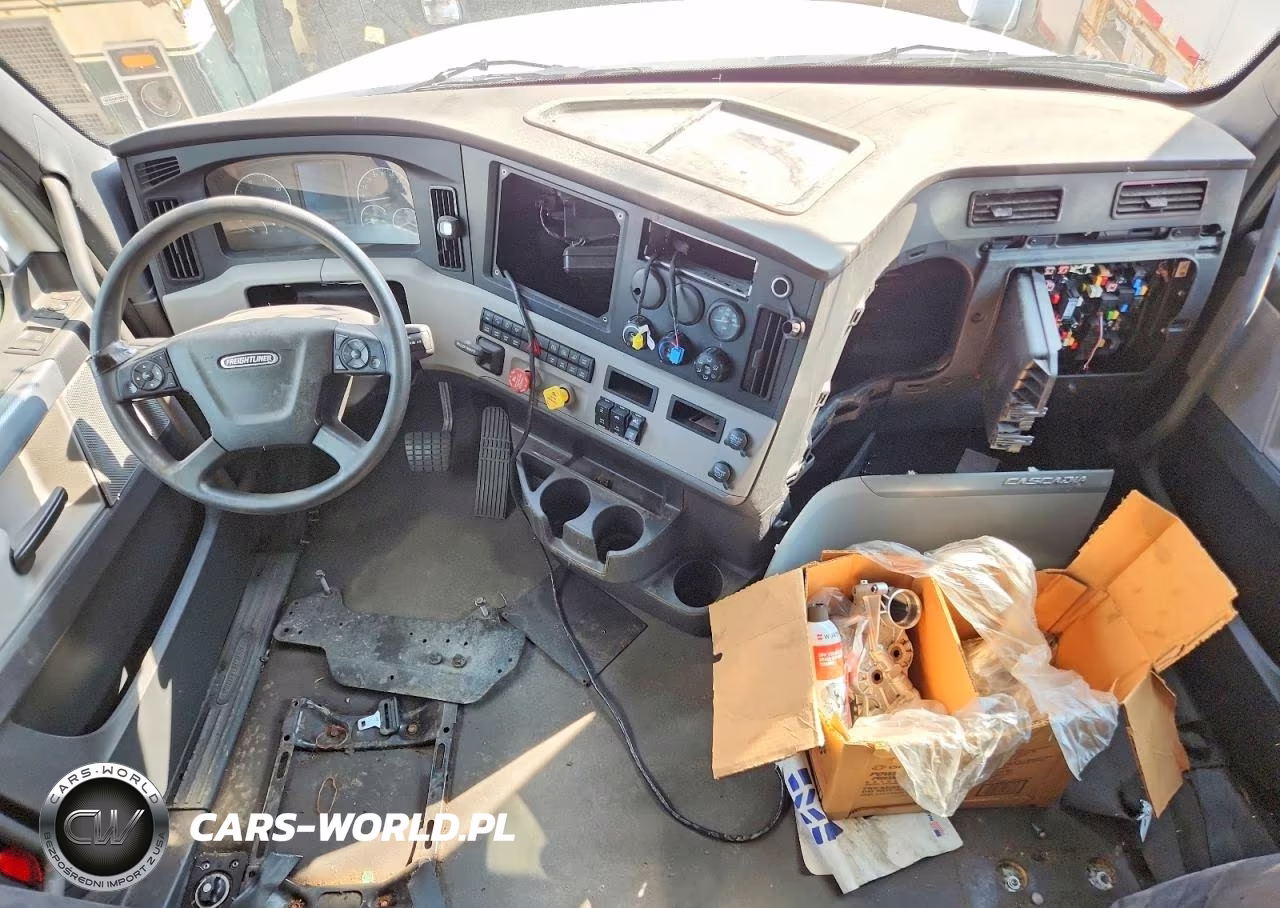 2022 Freightliner Cascadia 126 VIN:3AKJHHDR4NSNG3376 - 5