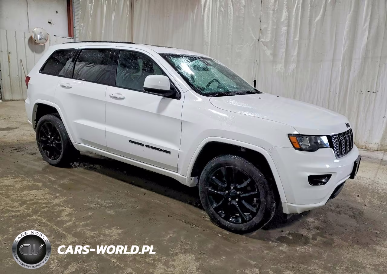 2018 Jeep Grand Cherokee Laredo VIN:1C4RJFAG4JC236413 - 4