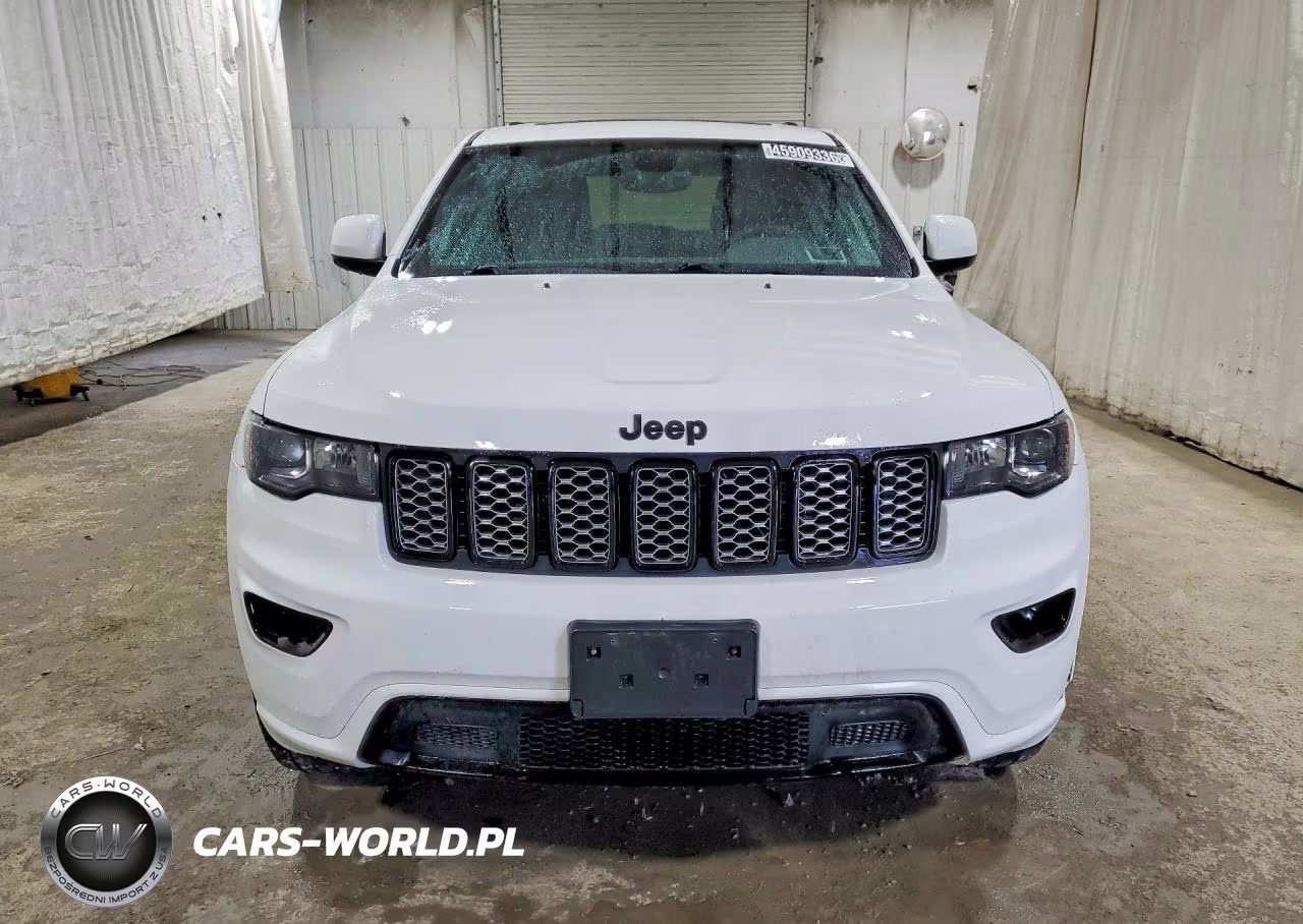 2018 Jeep Grand Cherokee Laredo VIN:1C4RJFAG4JC236413 - 5