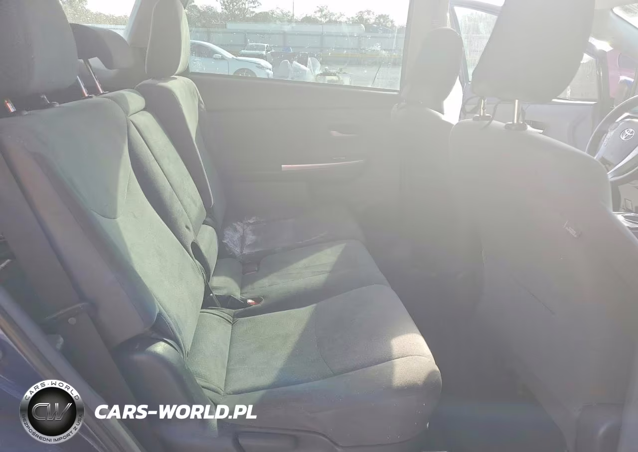 2013 Toyota Prius V Two VIN:JTDZN3EU9D3219114 - 10