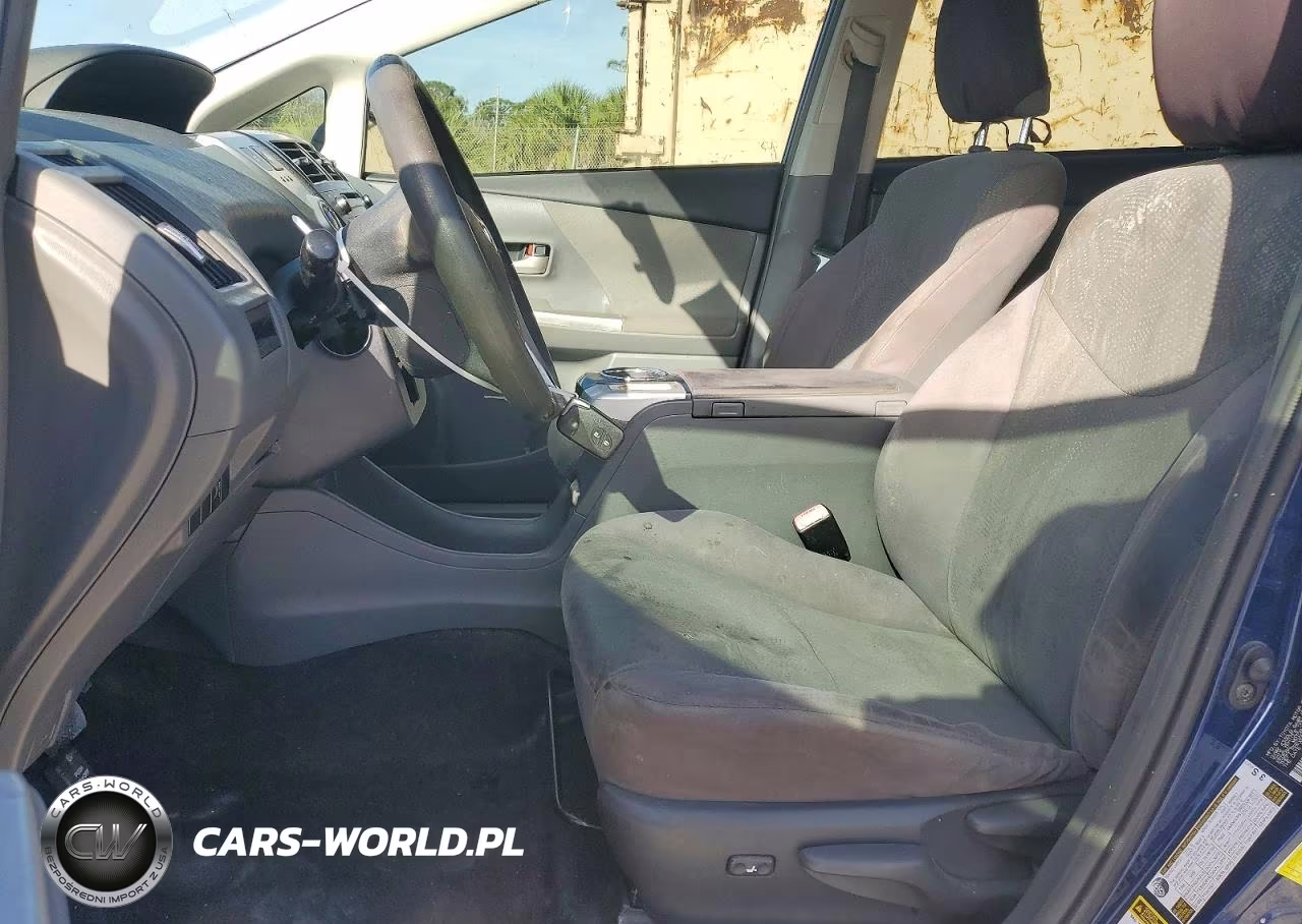 2013 Toyota Prius V Two VIN:JTDZN3EU9D3219114 - 7