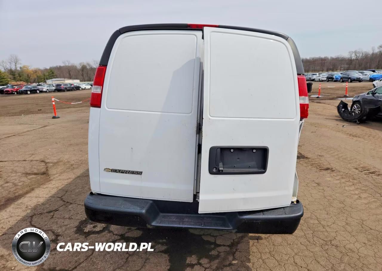 2019 Chevrolet Express G2500 VIN:1GCWGBFP9K1351220 - 6