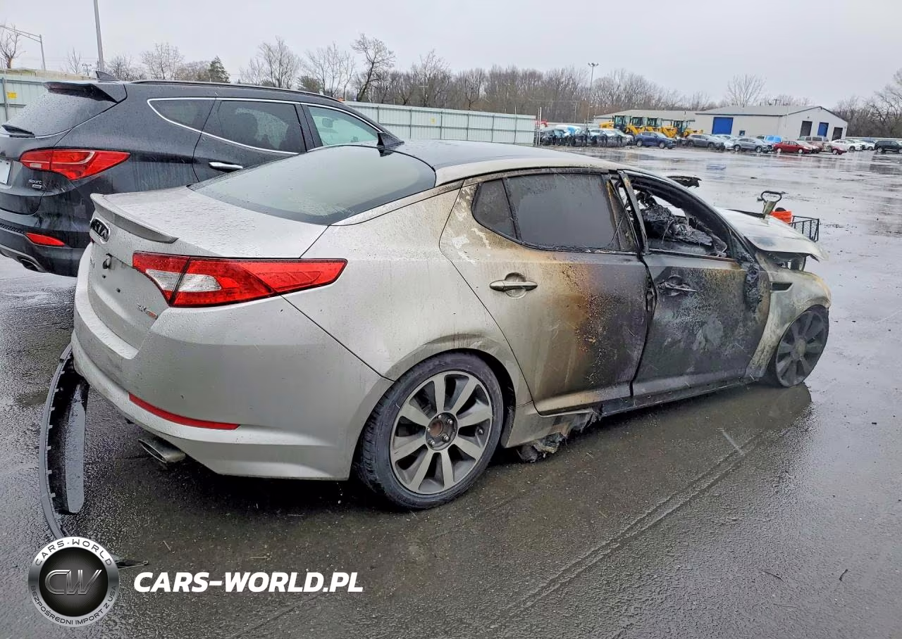 2011 Kia Optima Sx Turbo VIN:KNAGR4A65B5120460 - 3