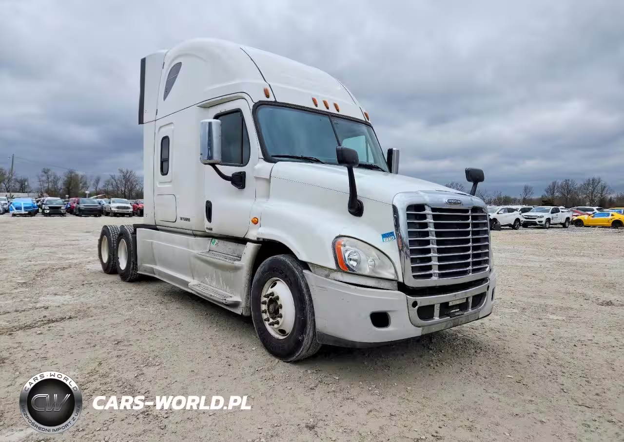 2015 Freightliner Cascadia Semi Truck