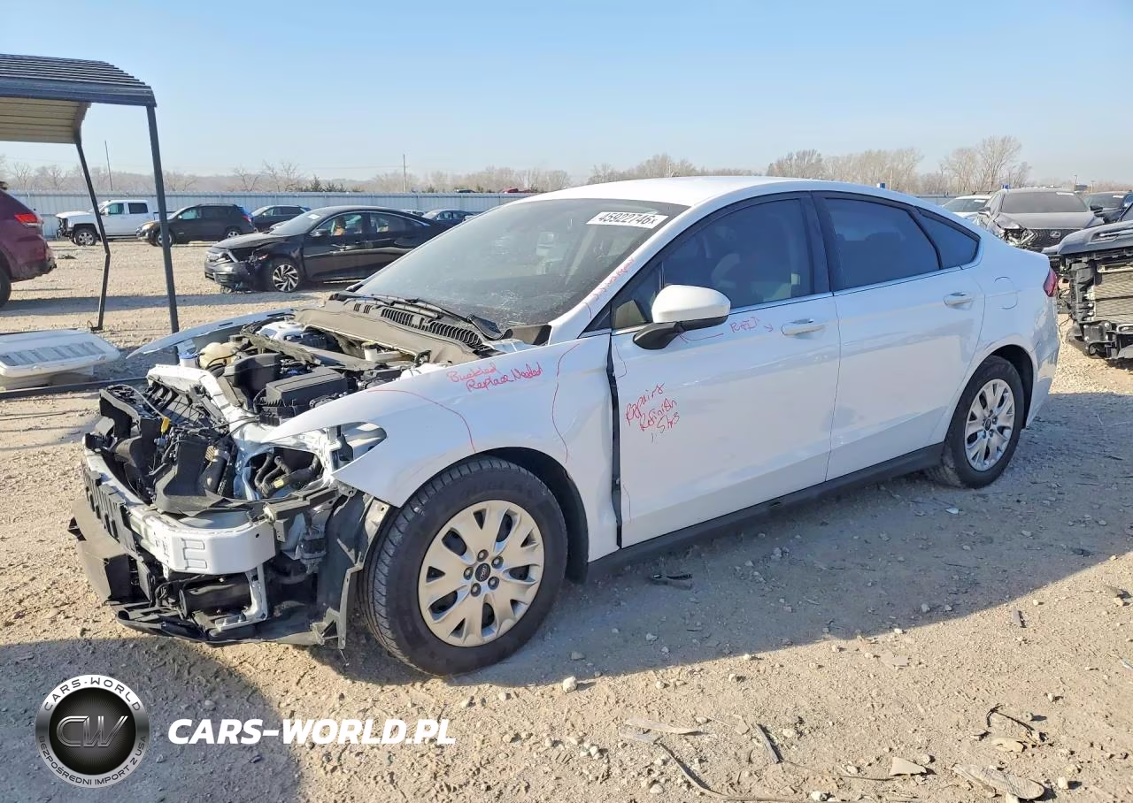 2020 Ford Fusion S – zdjęcie 1 z 13
