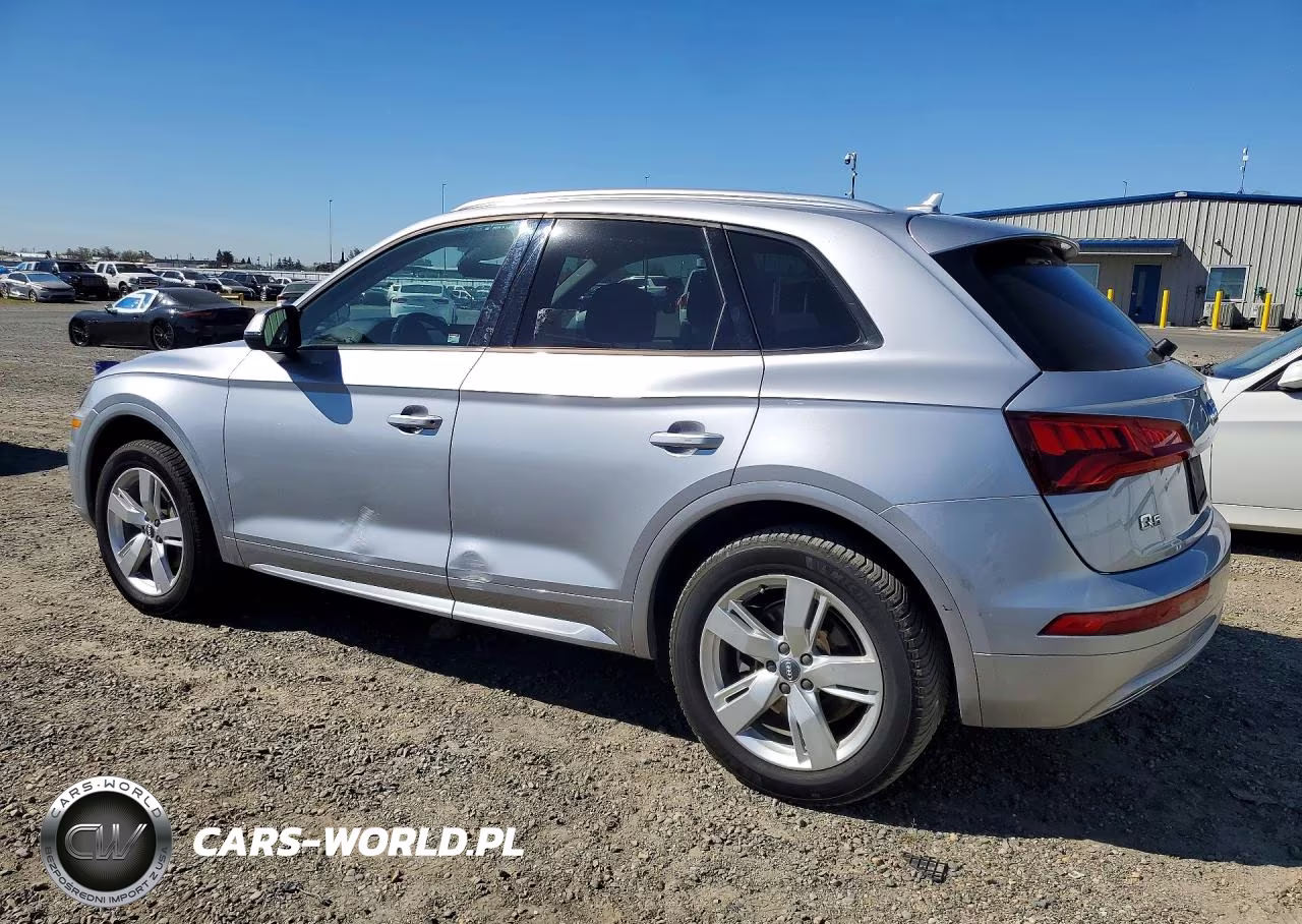 2018 Audi Q5 Premium VIN:WA1ANAFY8J2020165 - 2