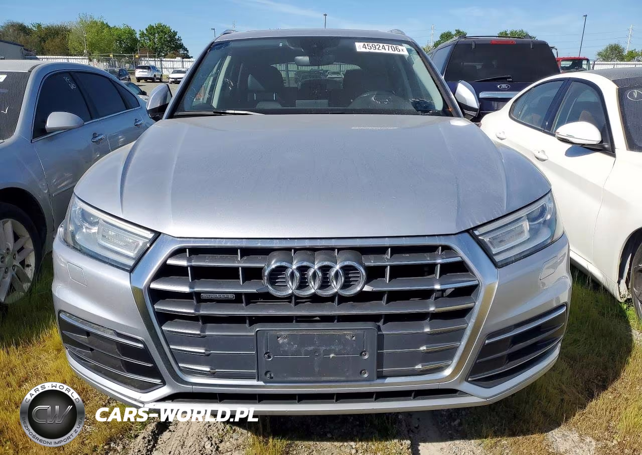 2018 Audi Q5 Premium VIN:WA1ANAFY8J2020165 - 5