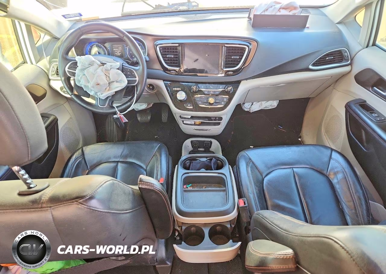 2017 Chrysler Pacifica Touring L VIN:2C4RC1BG5HR816220 - 8
