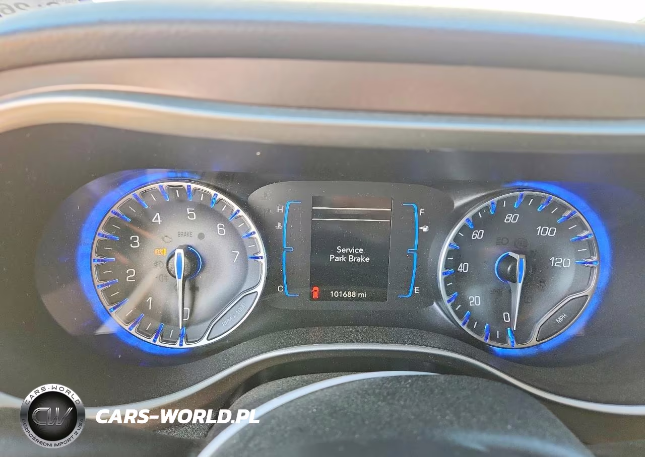 2017 Chrysler Pacifica Touring L VIN:2C4RC1BG5HR816220 - 9