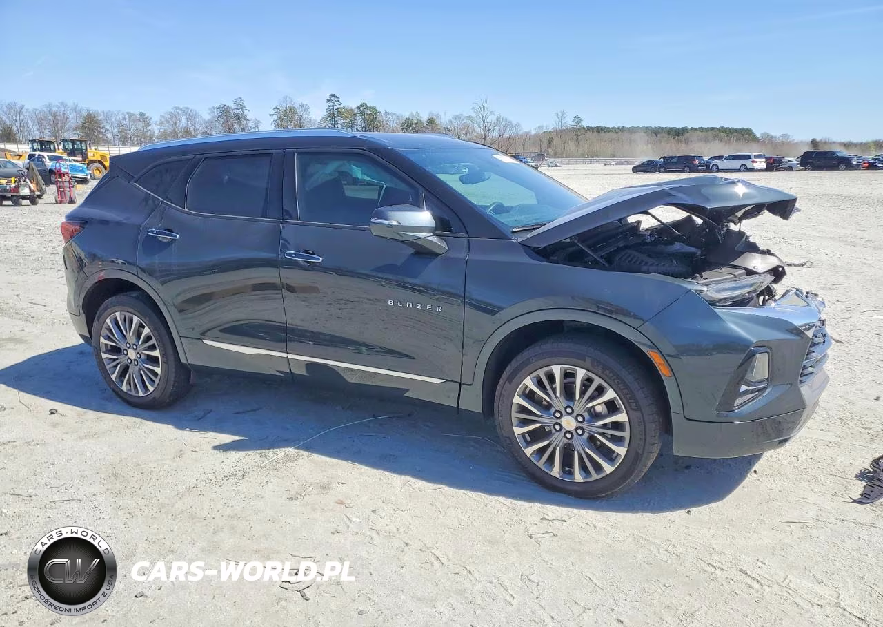 2020 Chevrolet Blazer Premier VIN:3GNKBFRS5LS590176 - 4