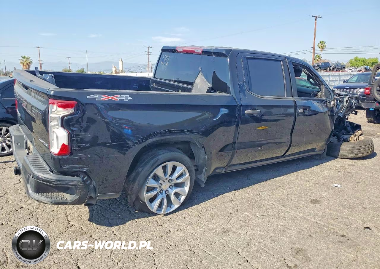 2021 Chevrolet Silverado K1500 Custom VIN:3GCPYBEKXMG376963 - 3
