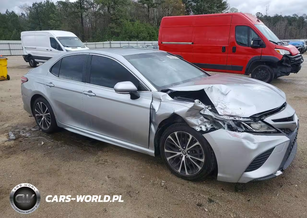 2018 Toyota Camry Se VIN:JTNB11HK6J3022145 - 4