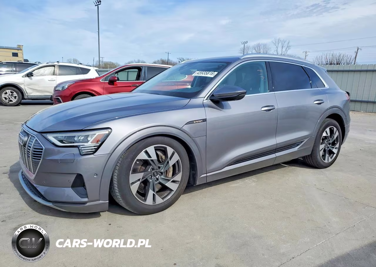 2022 Audi E-Tron Premium Plus