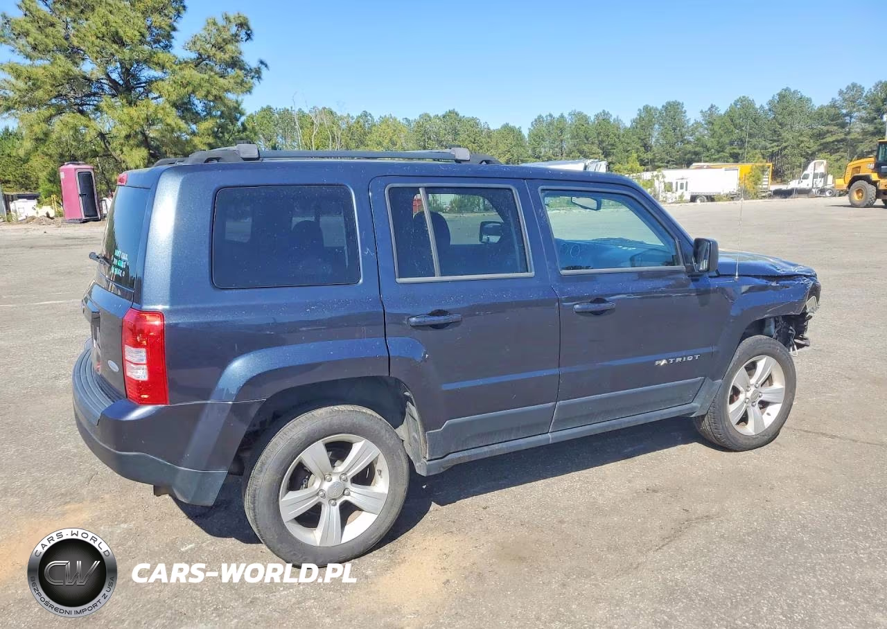 2014 Jeep Patriot Latitude VIN:1C4NJRFB4ED741168 - 3