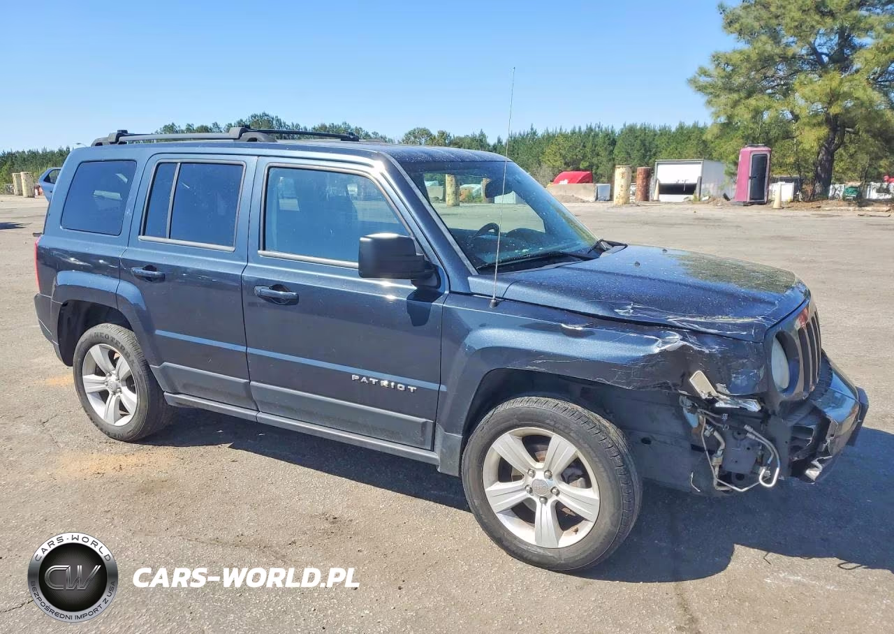2014 Jeep Patriot Latitude VIN:1C4NJRFB4ED741168 - 4