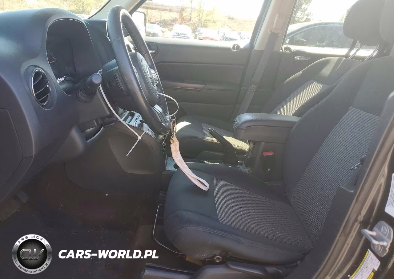 2014 Jeep Patriot Latitude VIN:1C4NJRFB4ED741168 - 7
