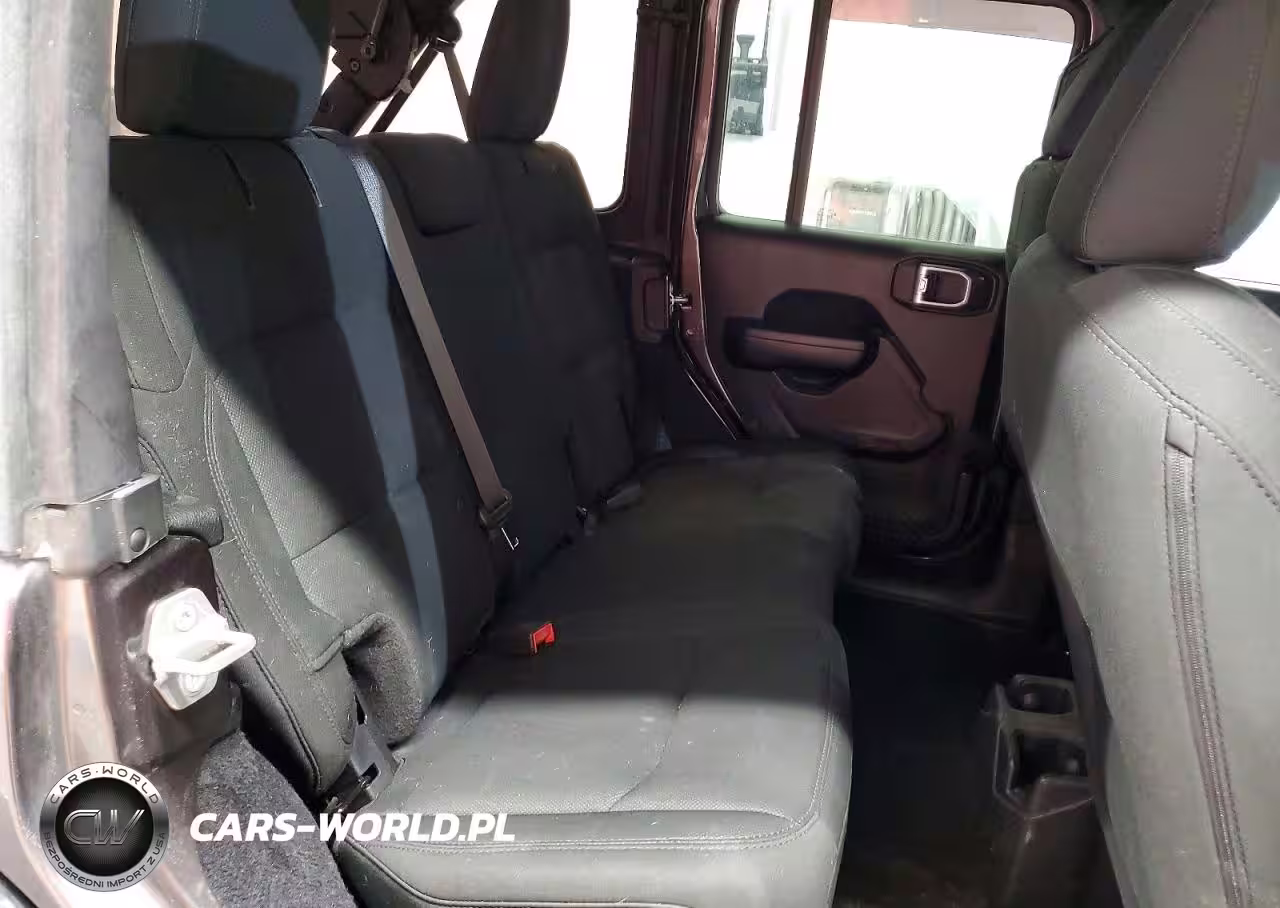 2018 Jeep Wrangler Unlimited Sport VIN:1C4HJXDG3JW274453 - 11