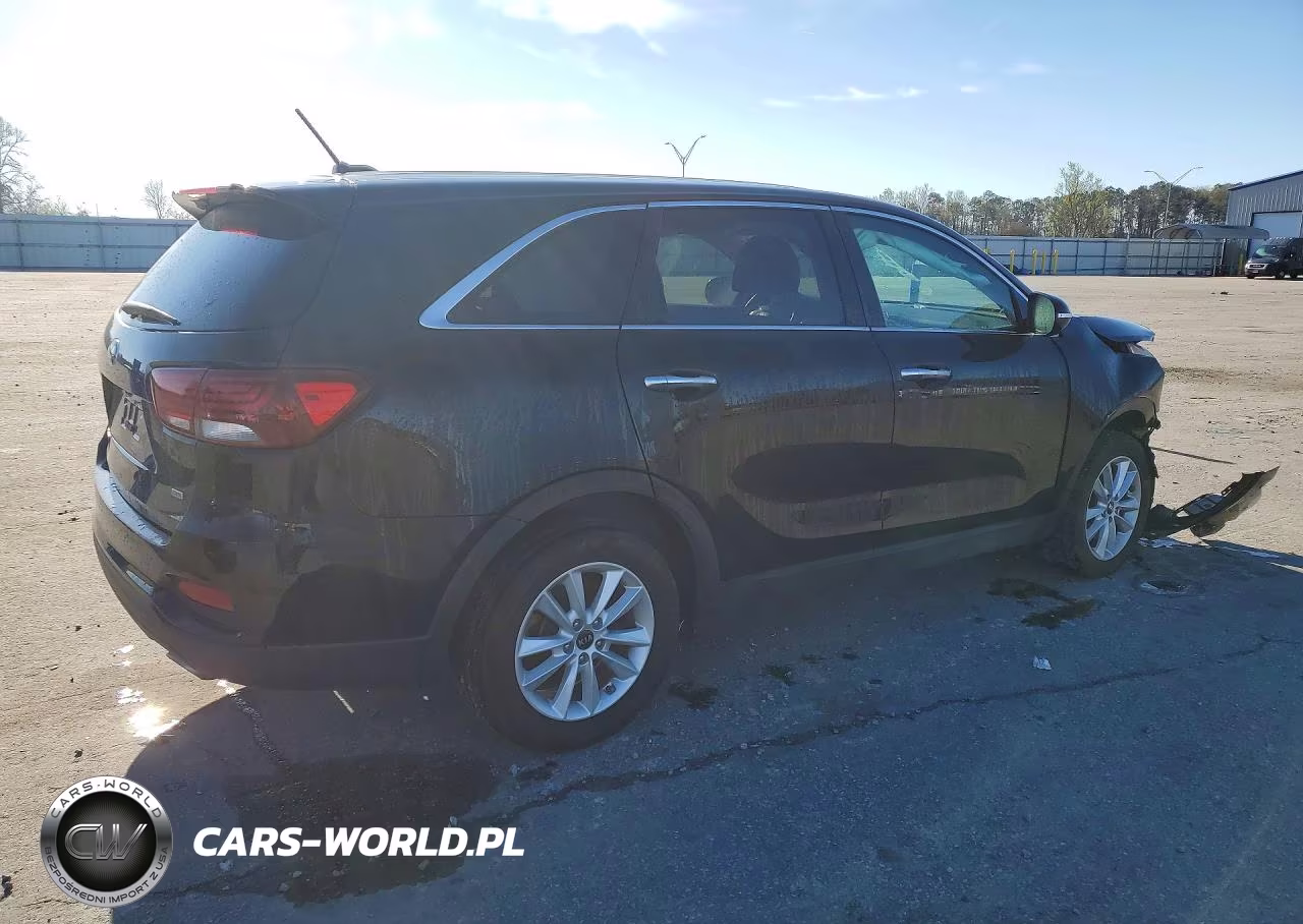 2019 Kia Sorento Lx VIN:5XYPG4A34KG558974 - 3