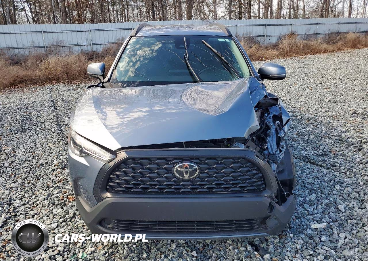 2022 Toyota Corolla Cross Le VIN:7MUCAAAG0NV030671 - 5