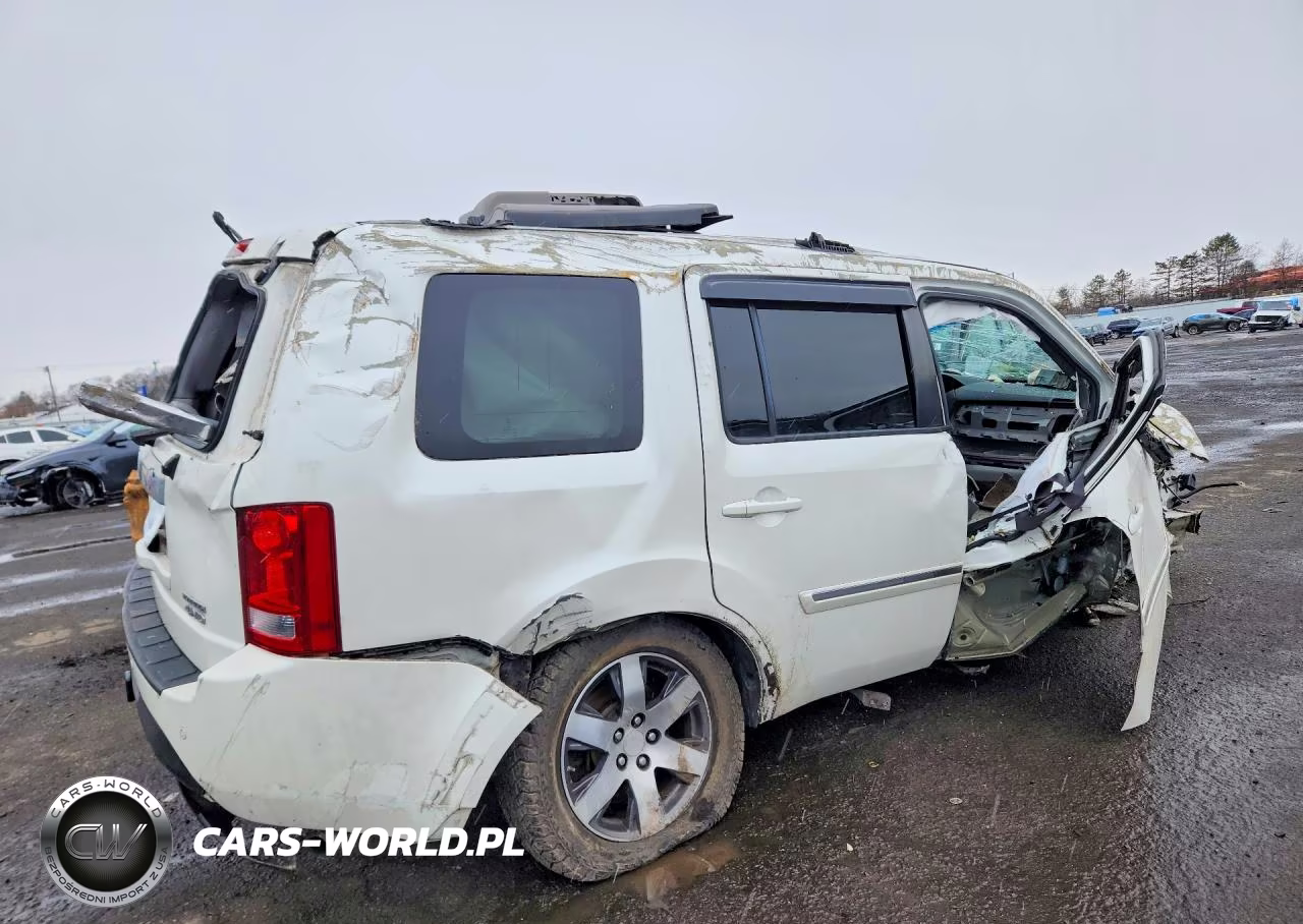 2013 Honda Pilot Touring VIN:5FNYF4H99DB005006 - 3