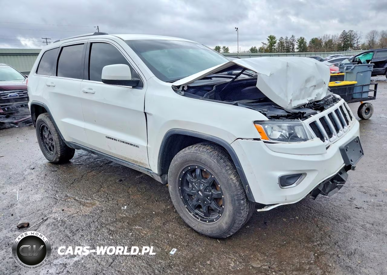2015 Jeep Grand Cherokee Laredo VIN:1C4RJFAG7FC852856 - 4