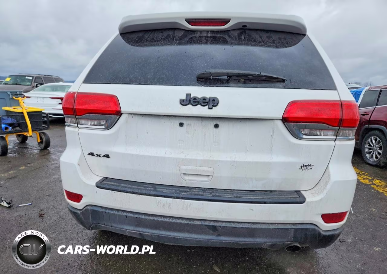2015 Jeep Grand Cherokee Laredo VIN:1C4RJFAG7FC852856 - 6