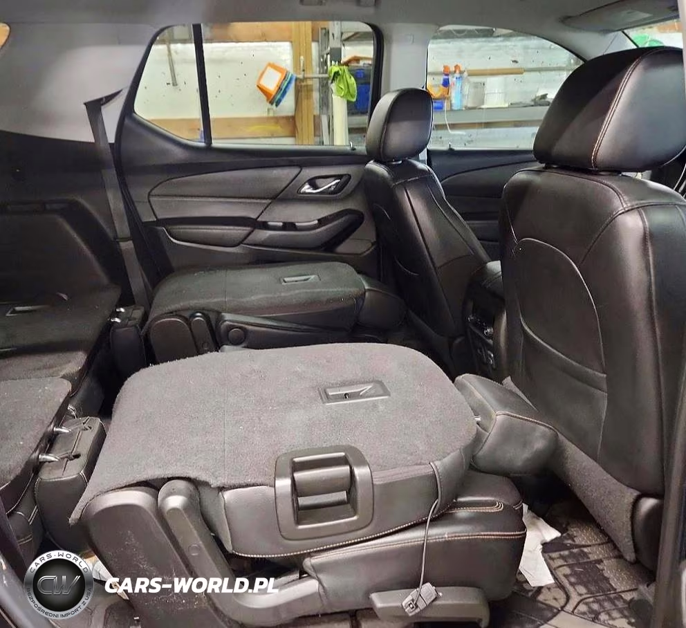 2019 Chevrolet Traverse Lt VIN:1GNERHKWXKJ127886 - 11