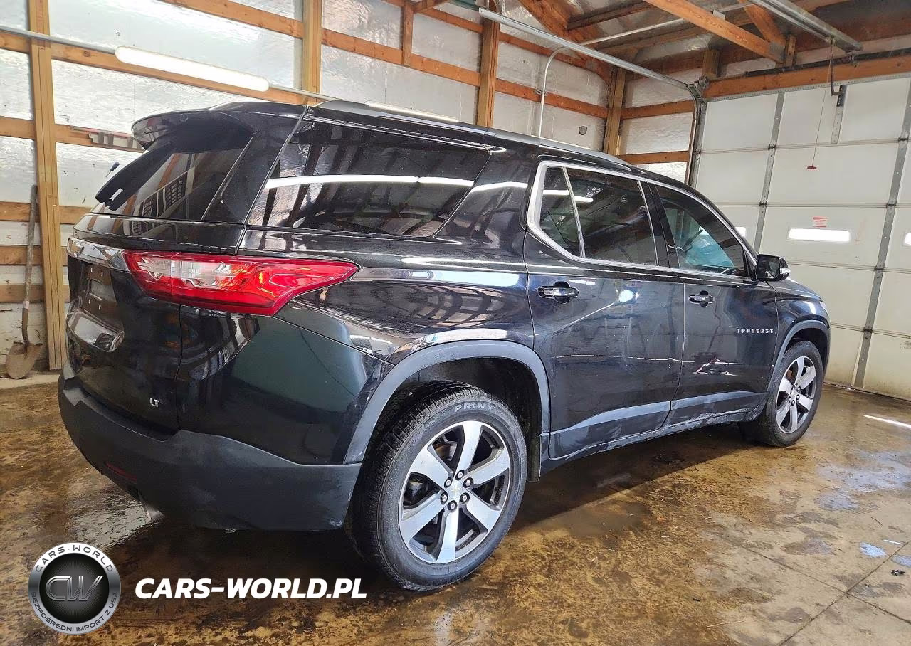 2019 Chevrolet Traverse Lt VIN:1GNERHKWXKJ127886 - 3
