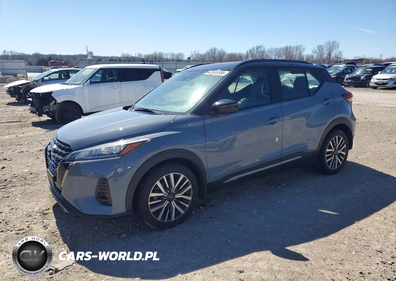 2023 Nissan Kicks Sr