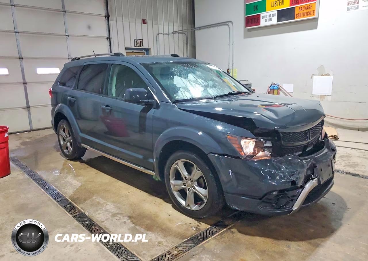 2017 Dodge Journey Crossroad VIN:3C4PDDGG4HT579666 - 4