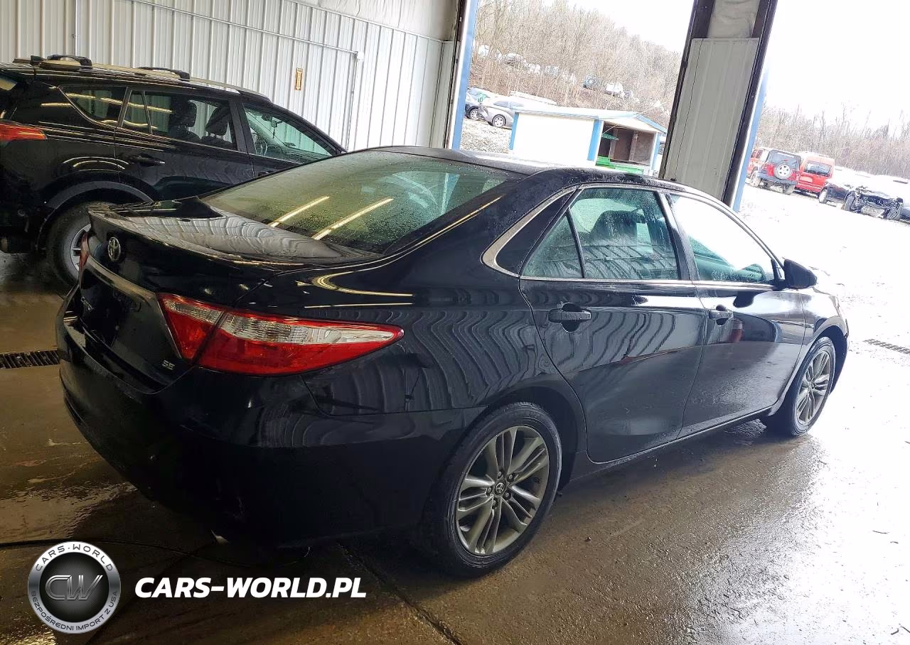 2016 Toyota Camry Se VIN:4T1BF1FK4GU600105 - 3
