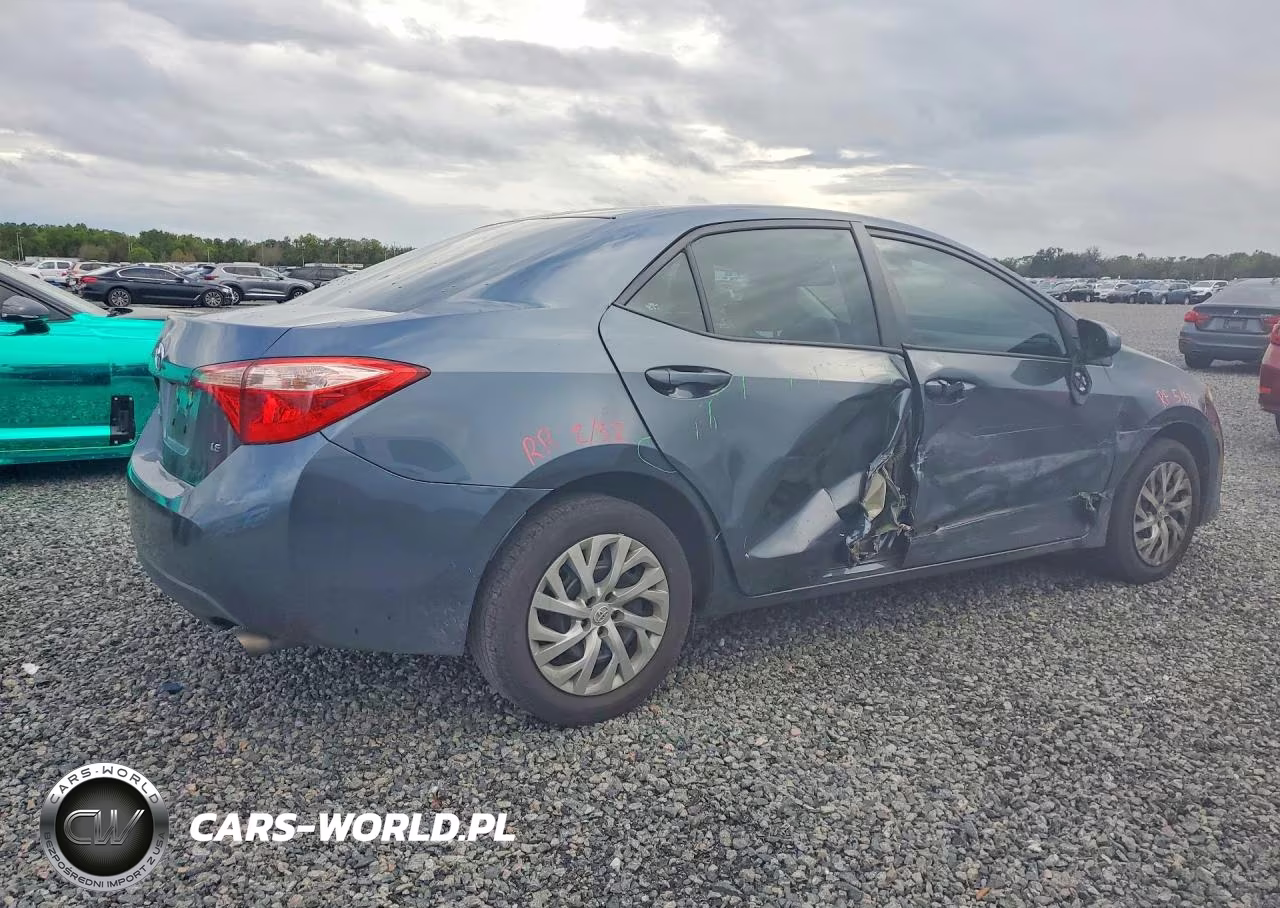 2019 Toyota Corolla Le VIN:2T1BURHE6KC135476 - 3