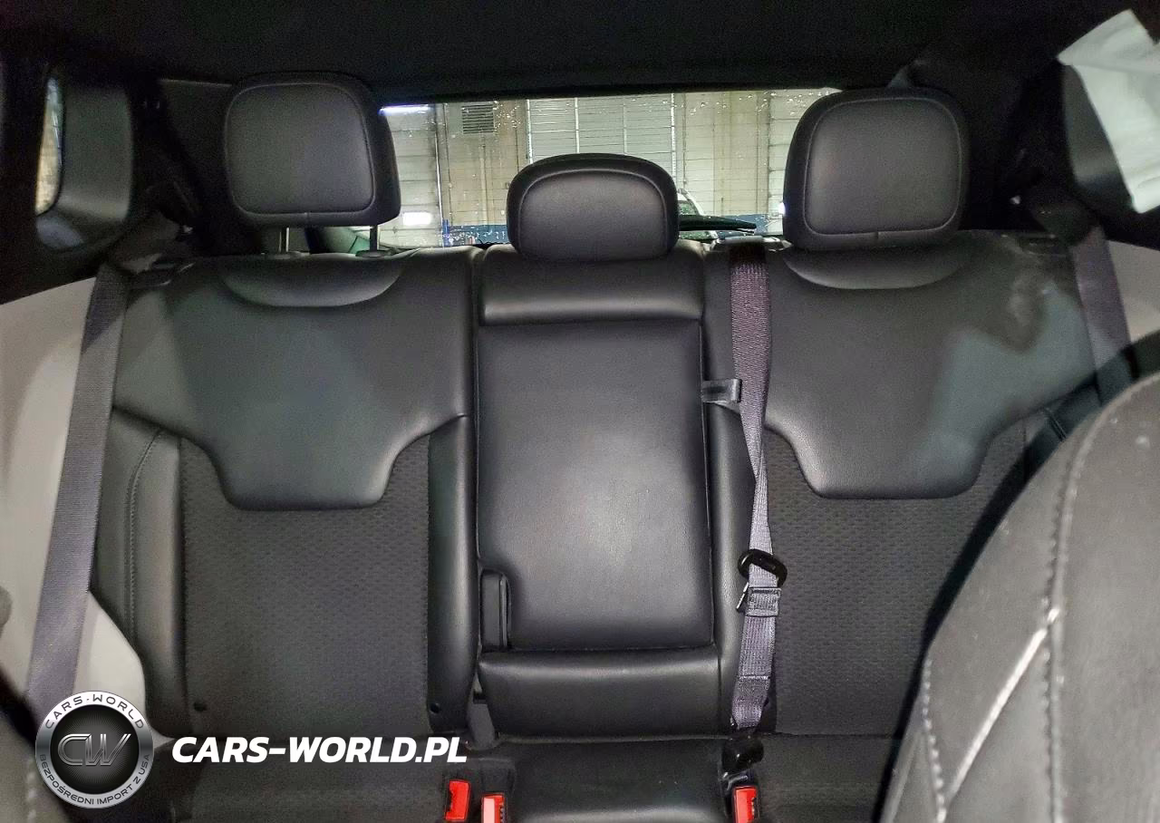 2023 Jeep Compass Latitude VIN:3C4NJDBN3PT520113 - 10