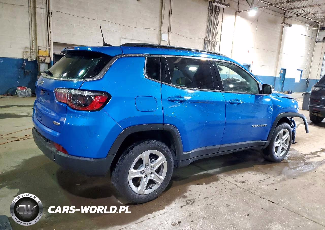2023 Jeep Compass Latitude VIN:3C4NJDBN3PT520113 - 3