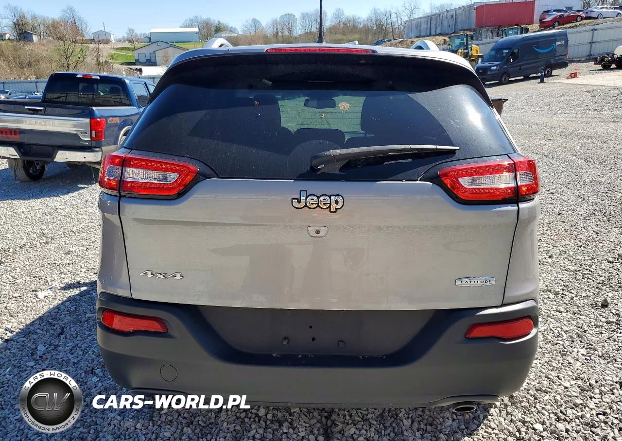 2014 Jeep Cherokee Latitude VIN:1C4PJMCS1EW268575 - 6