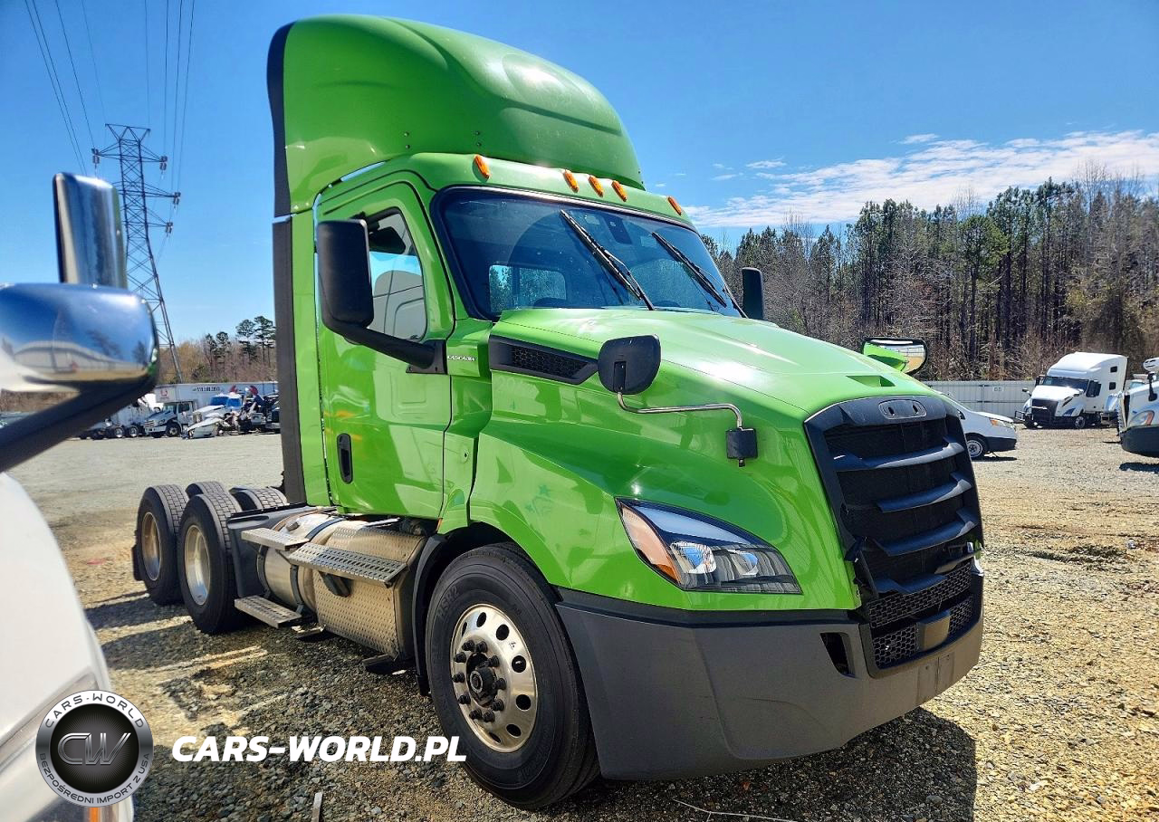 2020 Freightliner Cascadia 116 Semi Truck