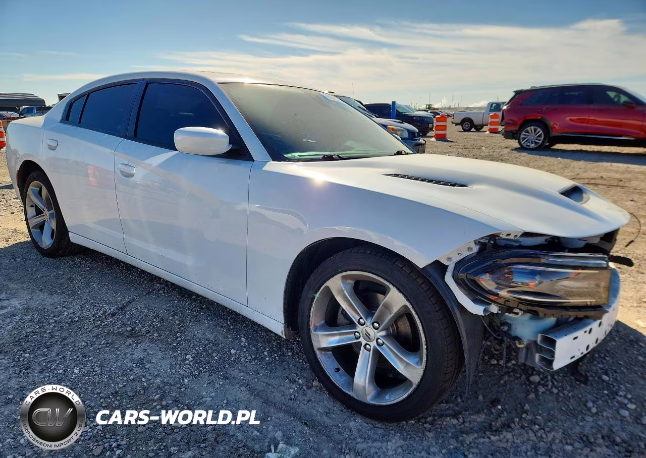 2018 Dodge Charger Sxt Plus VIN:2C3CDXHG4JH119814 - 4