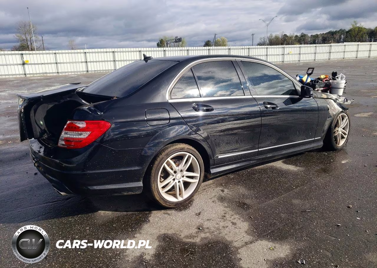 2013 Mercedes-Benz C 300 4Matic VIN:WDDGF8AB3DR248648 - 3