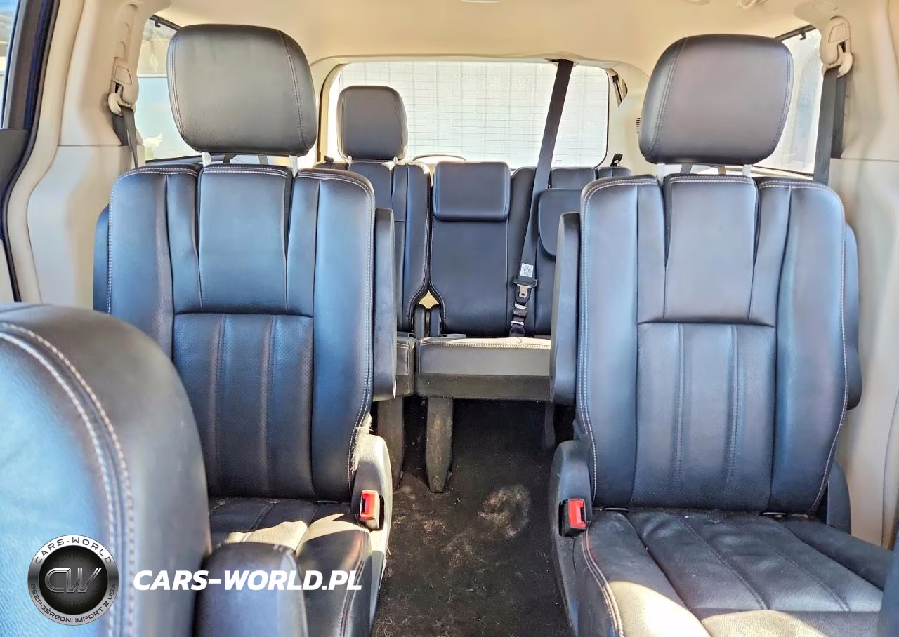 2013 Chrysler Town & Country Touring L VIN:2C4RC1CG5DR531123 - 10