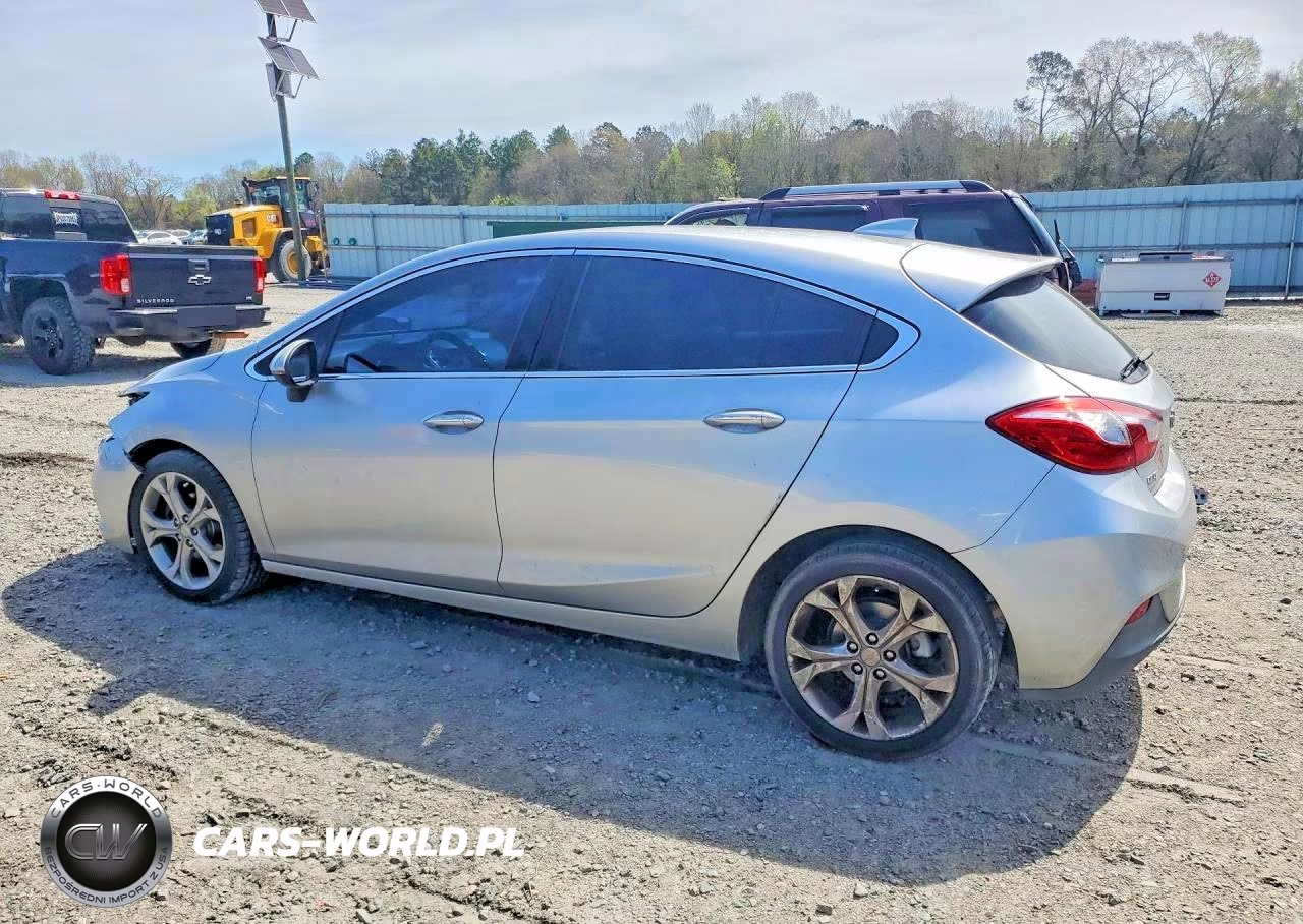 2018 Chevrolet Cruze Premier VIN:3G1BF6SM0JS597034 - 2