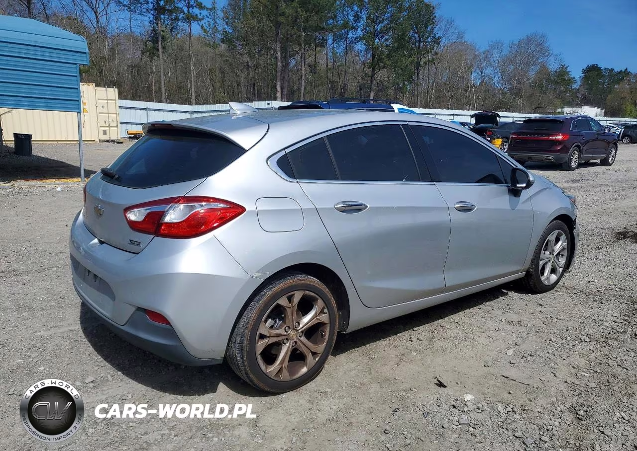 2018 Chevrolet Cruze Premier VIN:3G1BF6SM0JS597034 - 3