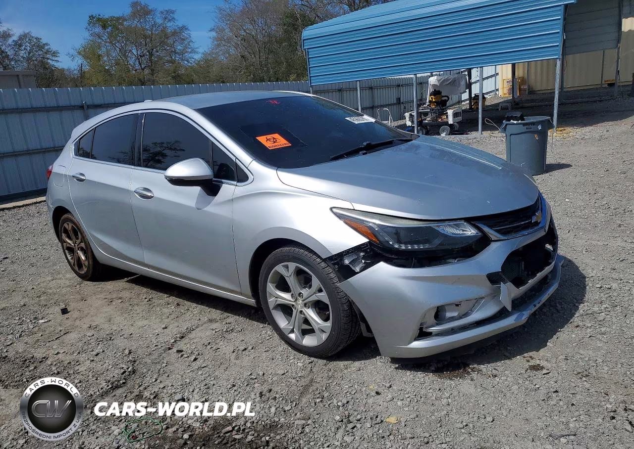 2018 Chevrolet Cruze Premier VIN:3G1BF6SM0JS597034 - 4