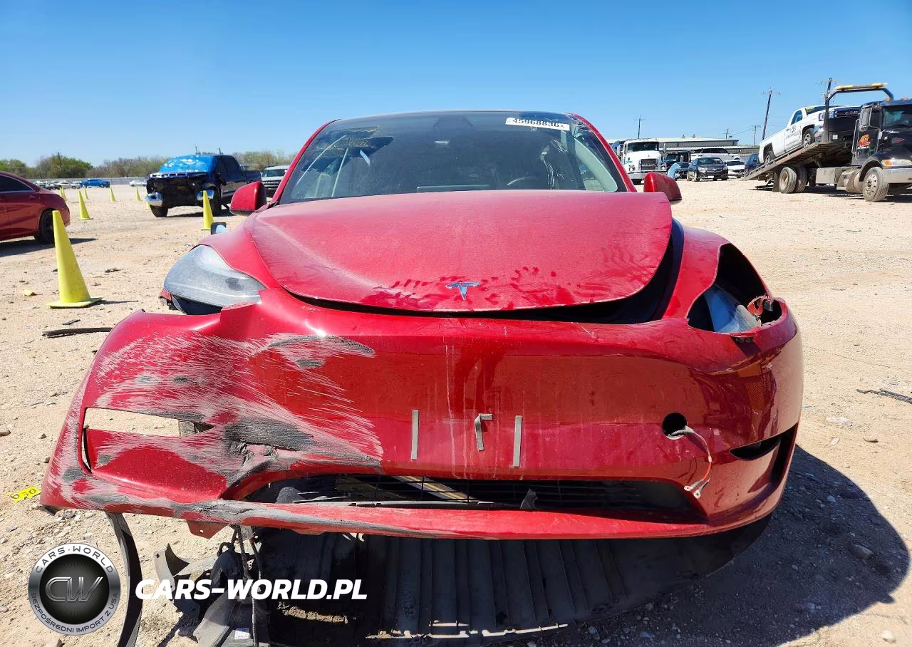 2023 Tesla Model Y VIN:7SAYGDEE3PA050350 - 5