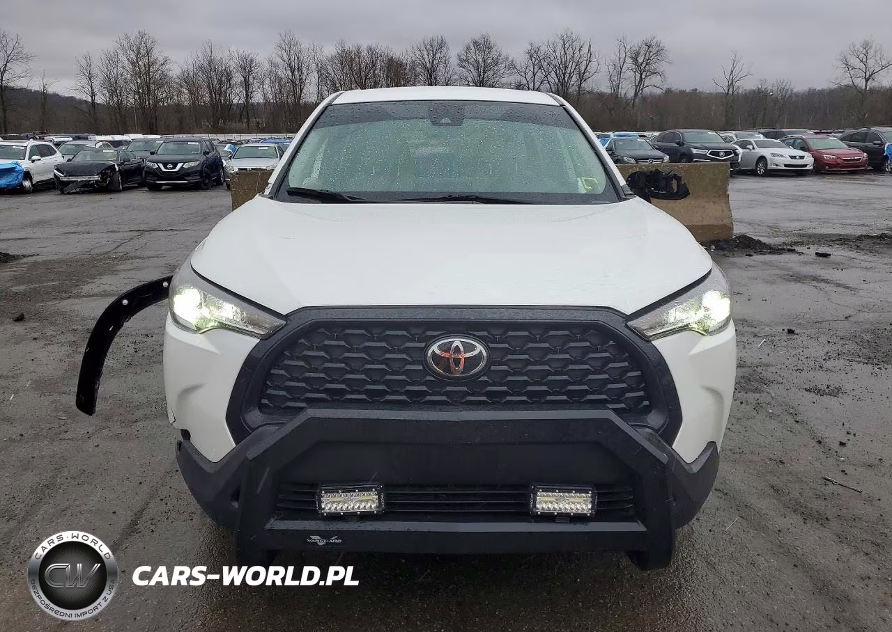2022 Toyota Corolla Cross L VIN:7MUAAABG4NV023504 - 5